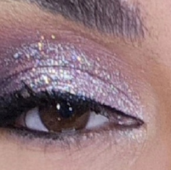 Meet your Posher, Constance - Picture 2 of 4